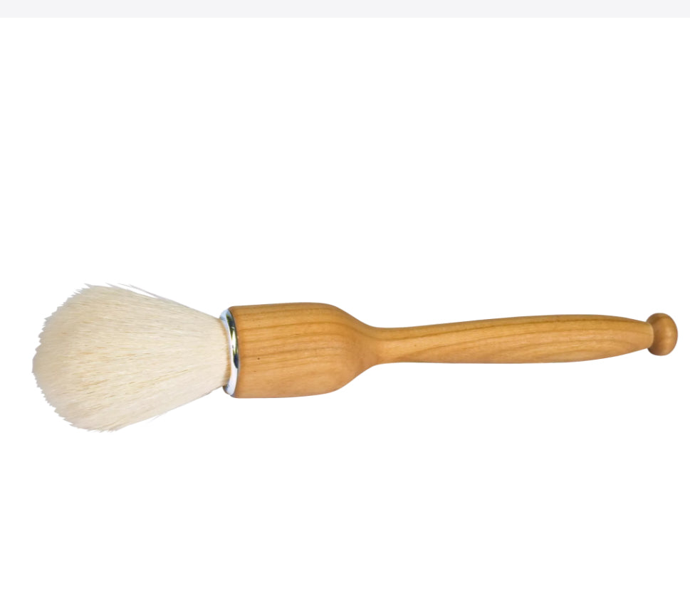Dust Brush For Sensitive Surfaces And Niches